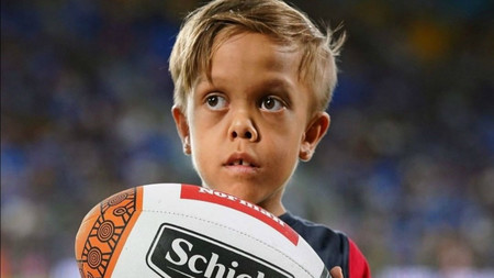 La lección de Quaden: el niño con acondroplasia donará el casi medio millón de dólares recaudado para asociaciones contra el bullying