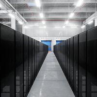 Este sandbox roza lo que es el trabajo real. Te deja gestionar tus propios centros de datos y puedes probarlo gratis