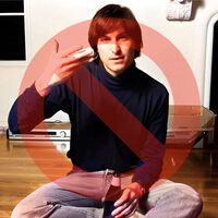 Mientras trabajaba en Atari, a Steve Jobs le bloquearon el acceso a la planta principal por cómo iba vestido