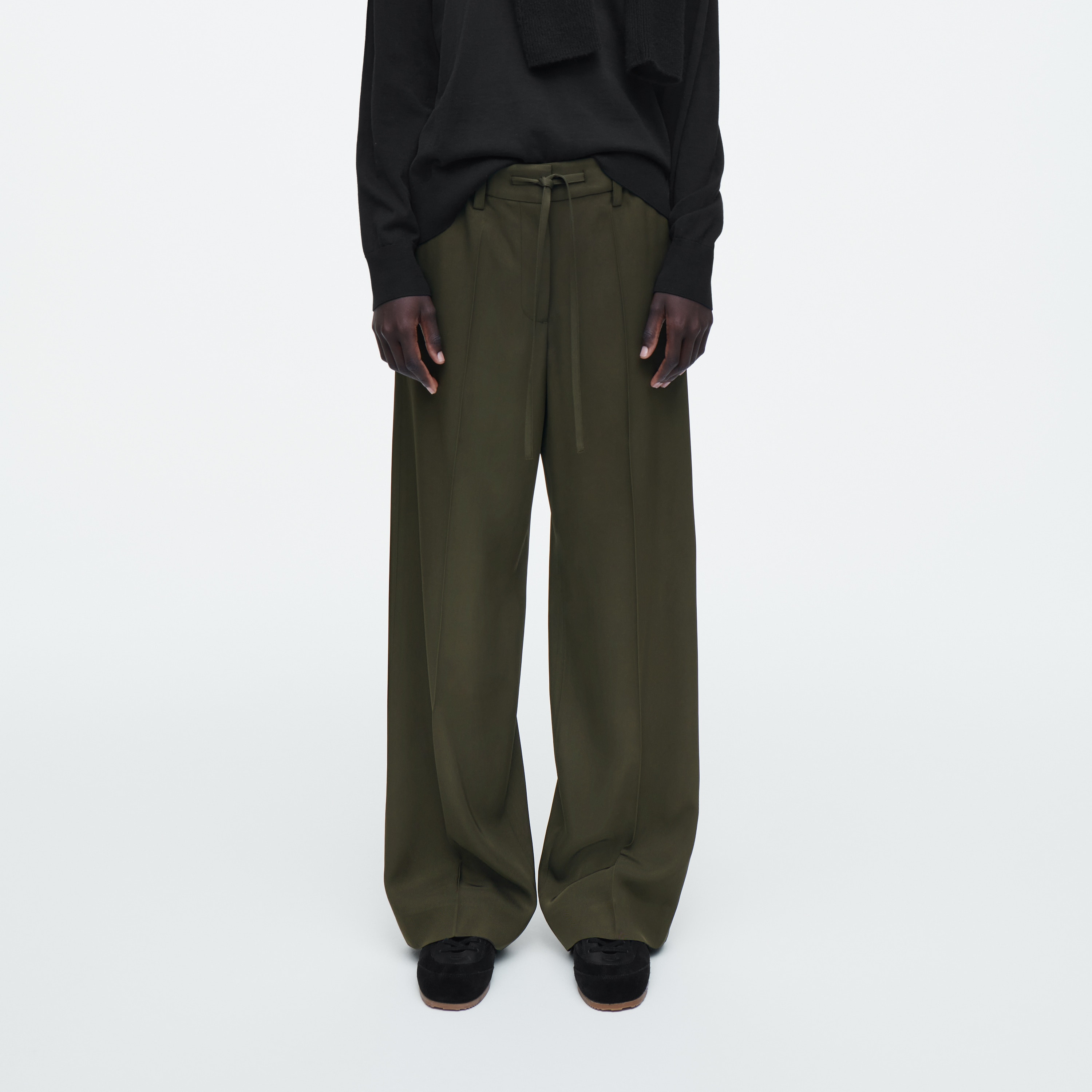 COS
PANTALÓN RECTO CON AJUSTE DE CORDÓN