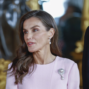 Leire Erdociain, maquilladora: "Si tienes arruguitas, pliegues, líneas de expresión, no apliques el corrector justamente donde tienes la zona oscura, sino un pelín por debajo y vete subiéndolo hacia arriba" 