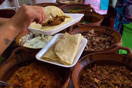 Por solo 20 pesos: este es el comedor secreto dentro de un mercado donde tienes un menú completo