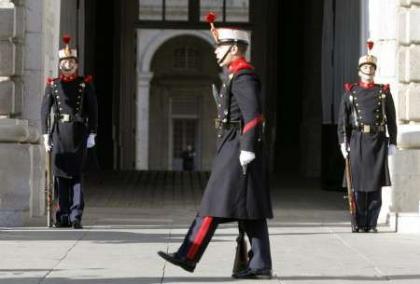 Nuevo atractivo turístico en Madrid: el cambio de guardia real
