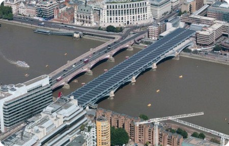 El rascacielos más alto de la UE, el puente solar más grande del mundo... bienvenidos al Londres del futuro