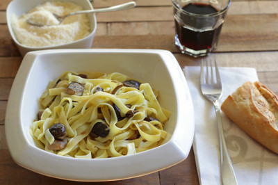 Tagliatelle al funghi porcini. Receta