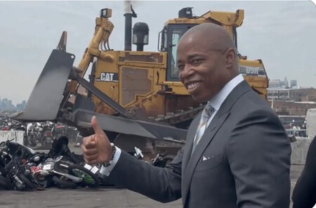 Bulldozers Contra Motos De Cross Ilegales001