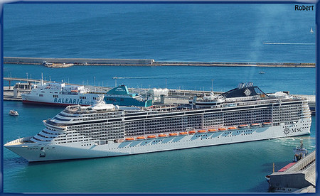 Viajar gratis en cruceros trabajando en ellos