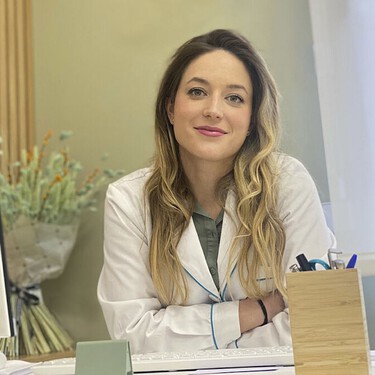 Paloma Borregón, dermatóloga: “Después de la exposición solar hay que hidratar muy bien la piel porque ha sufrido" 