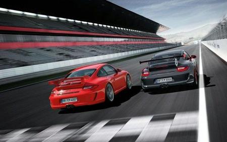 Un niño de 10 años al volante de un Porsche 911 GT3 RS