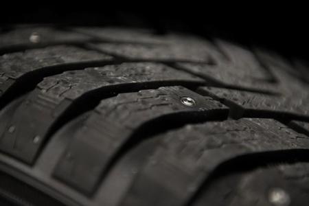 Nokian desarrolla un neumático de invierno con clavos escamoteables