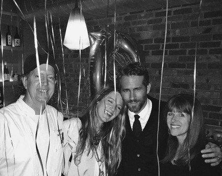 Blake Lively se nos pone romántica en el cumpleaños de Ryan Reynolds