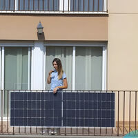 Leroy Merlin vende un panel solar para tener luz en casa gratis sin obras  