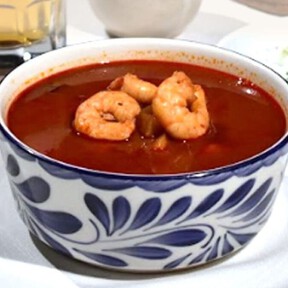 De empanadas de bacalao a caldo de camarón: este restaurante en CDMX es ideal para comer mariscos