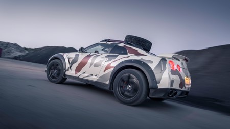 Este Nissan GT-R está preparado para sobrevivir al apocalipsis, y te lo puedes comprar por 95.000 euros