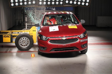 Lo que no puedo vender en otros países, lo vendo aquí: cero estrellas Latin NCAP para el Kia Rio Sedán y el Chevrolet Onix