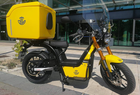 Correos compra 600 unidades de la Rieju Nuuk, una de las motos eléctricas que se puede adquirir con el Plan MOVES 2020