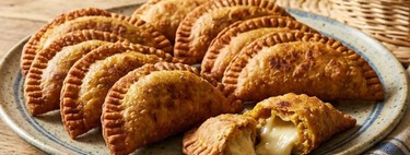 Cómo hacer empanaditas de plátano maduro con solo 6 ingredientes: quedan doraditas y deliciosas para el desayuno o la merienda