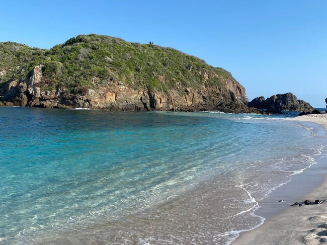 No es Cancún ni Los Cabos: este es el paraíso de Jalisco con arena blanca y aguas cristalinas perfecto para descansar