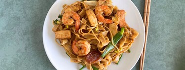 Cómo hacer Char Kway Teow, los famosos fideos salteados del sudeste asiático  