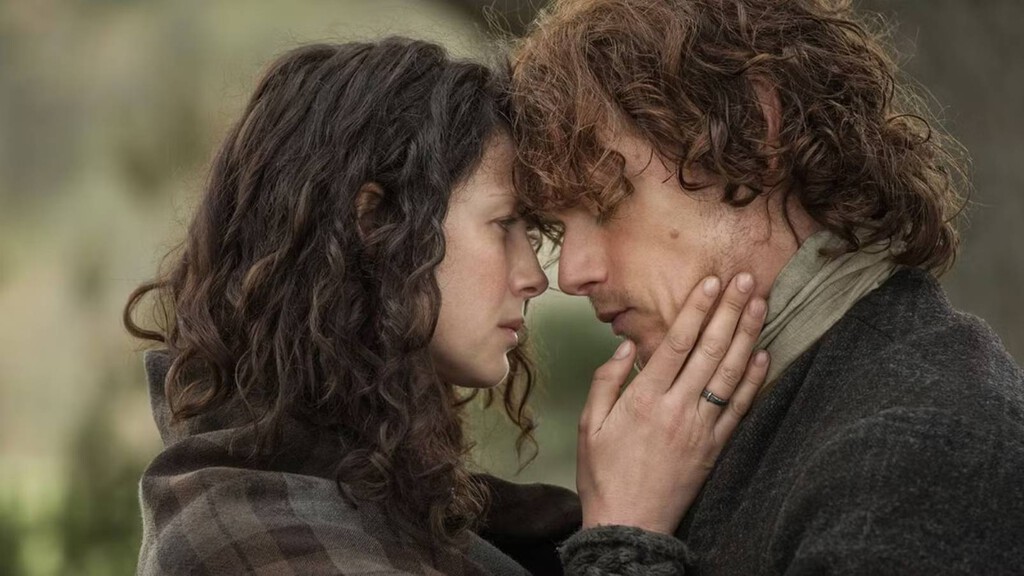 La historia de amor de Jamie y Claire es el gran pilar de 'Outlander' y una de las más icónicas de la televisión. Creo que logran que la serie sea inolvidable