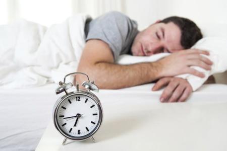 Dormir siesta podría revertir los efectos nocivos de un mal descanso nocturno