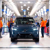 Los coches eléctricos van tan rápido que la obsolescencia prematura se ha convertido en un problema para las marcas. Volvo y Polestar han visto cómo arreglarlo: trasplante de cerebro gratis