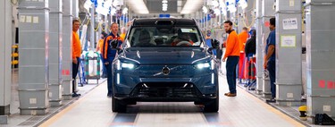 Los coches eléctricos van tan rápido que la obsolescencia prematura se ha convertido en un problema para las marcas. Volvo y Polestar han visto cómo arreglarlo: trasplante de cerebro gratis