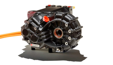 Este pequeño motor permite convertir en eléctrico cualquier coche, pesa sólo 50 kilos y ya está a la venta por 7.000 euros