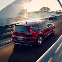 El nuevo Renault Espace ya está a la venta en España con más tecnología de conectividad y asistencia, desde 40.171 euros