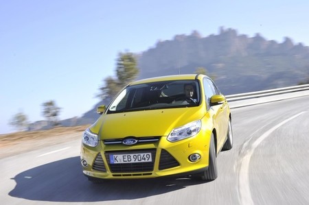 Ford Focus 1.0 EcoBoost 100 CV: ahora, con consumos de 4,3 l/100 km y 99 g/km de CO₂