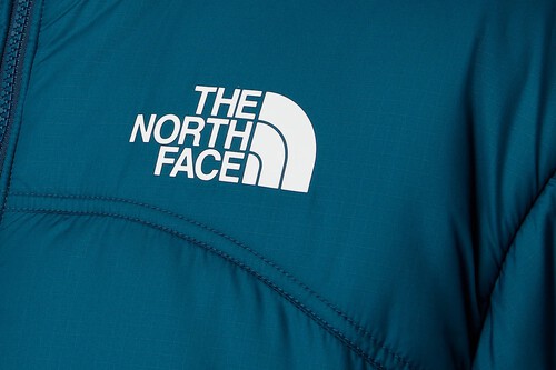 El Corte Inglés liquida The North Face al 50%: chaquetas por solo 65 euros en su Rebaja Final 