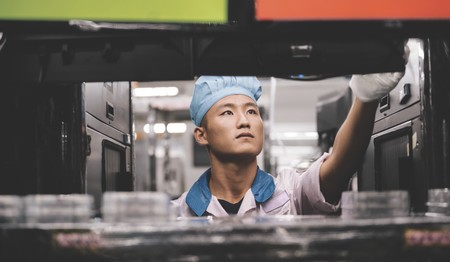 Nuevos planes de Foxconn ante el coronavirus: reabrir la mitad de sus fábricas a finales de mes