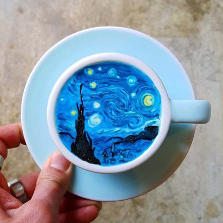 Comida de EsCultura: CreamArt, tazas de café convertidas en coloridas obras de arte