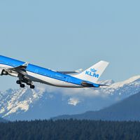 El frío extremo paraliza Europa. KLM cancela más de 2.300 vuelos por un detalle técnico: anticongelante