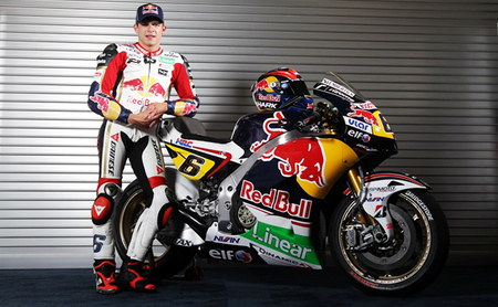 Red Bull pinta la Honda RCV de Stefan Bradl