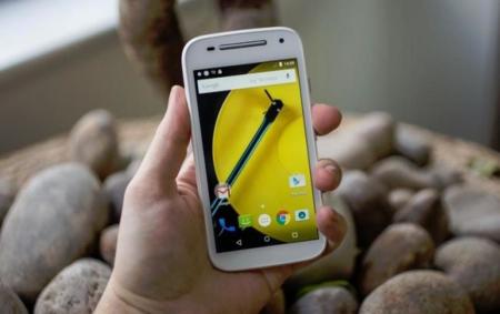 Moto E demuestra que por 130 euros cualquiera puede acceder a Lollipop y a LTE