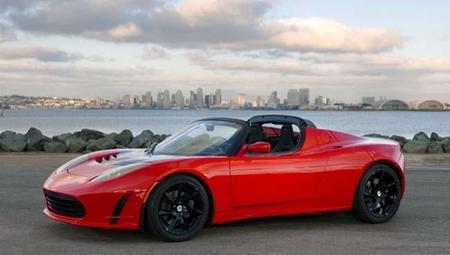 El espectacular Tesla Roadster nos muestra su batería para superar los 600 kilómetros