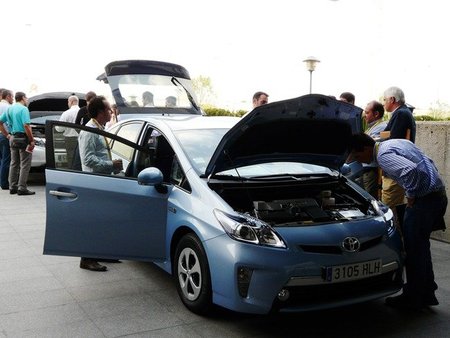 La ITV para coches híbridos y su casuística