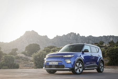 Kia e-Soul 2019 frontal lateral