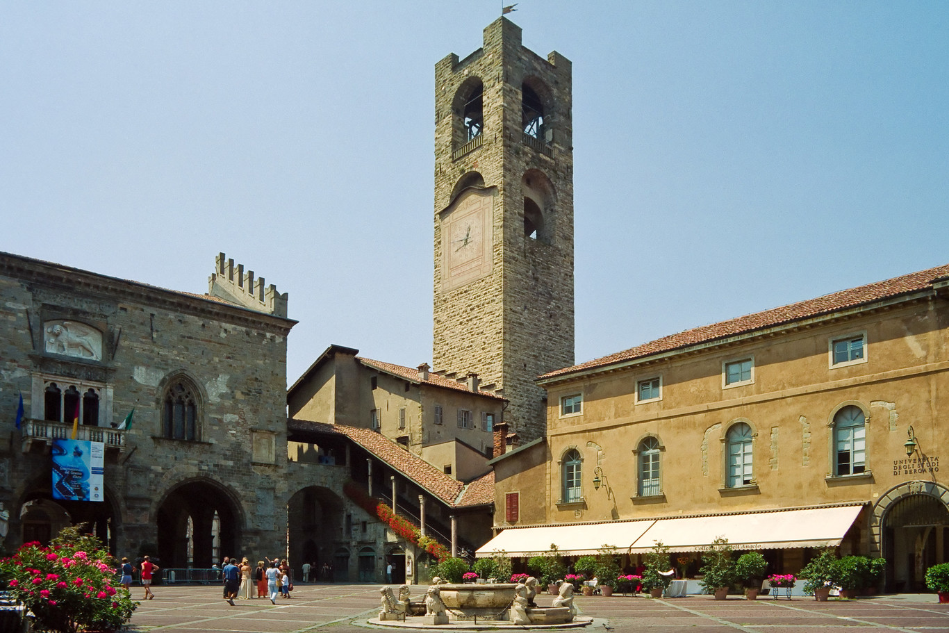 Piazza Vecchia y Piazza del Duomo: el corazón de Bérgamo que te enamorará