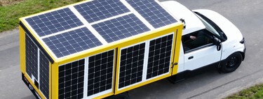 Una camioneta ganó un 30% de autonomía gracias a paneles solares. Cinco años después sabemos por qué esa idea no sirve para el coche eléctrico 