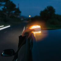 Las V16 querían sustituir al triángulo y reducir riesgos. Han terminado demostrando que también pueden crearlos