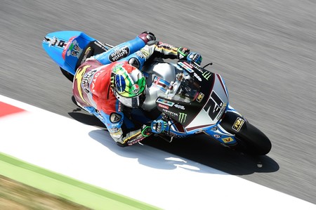 Franco Morbidelli le roba la pole a Álex Márquez en el último instante por sólo 36 milésimas