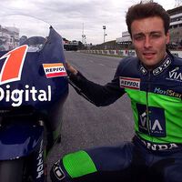 Qué fue de Emilio Alzamora, el piloto que ganó un mundial sin ganar ninguna carrera y luego fue el descubridor de Marc Márquez 