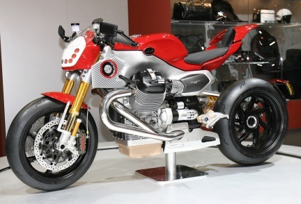 Moto Guzzi V12 Le Mans