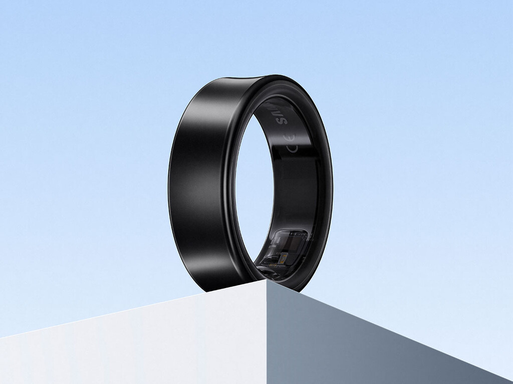 Qué puede hacer el Samsung Galaxy Ring que no haga ya un reloj inteligente (y viceversa)