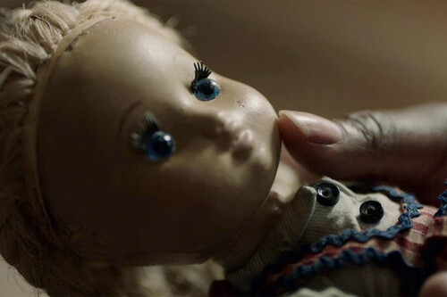 Dura lo que un partido de fútbol y es de las mejores pelis de casas encantadas que puedes ver en Netflix, His House tampoco te dejará indiferente