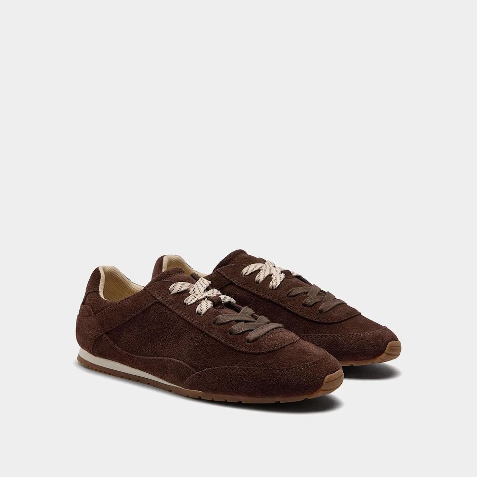 Zapatillas retro de piel con cordones en liso de Parfois

