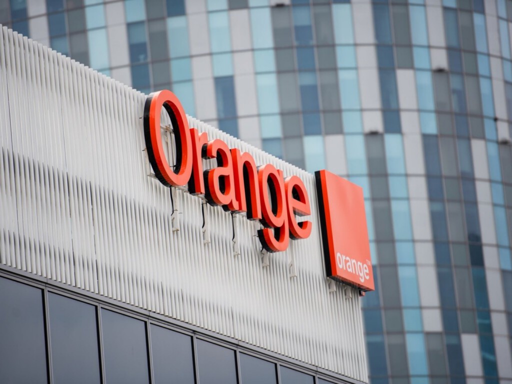 Orange mantiene sus ingresos a la espera del 'Ok' de Bruselas a su fusión con MásMóvil 