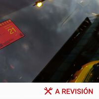 Llevo toda la vida poniendo mal la pegatina de la ITV. Resulta que no se puede poner en el coche de cualquier manera